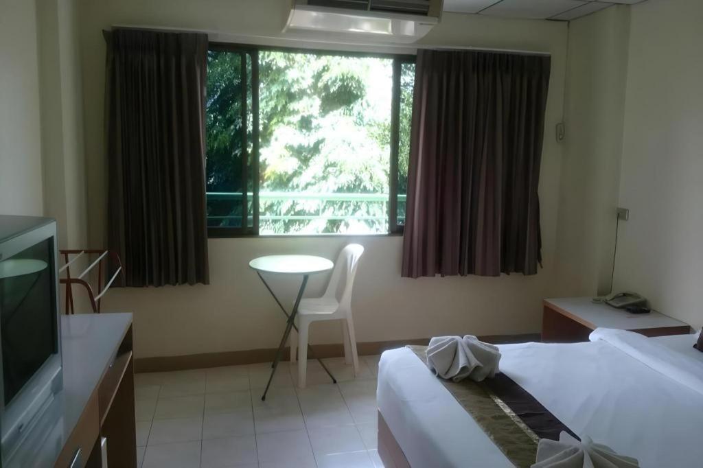 Central Place Hotel Rayong Exterior foto